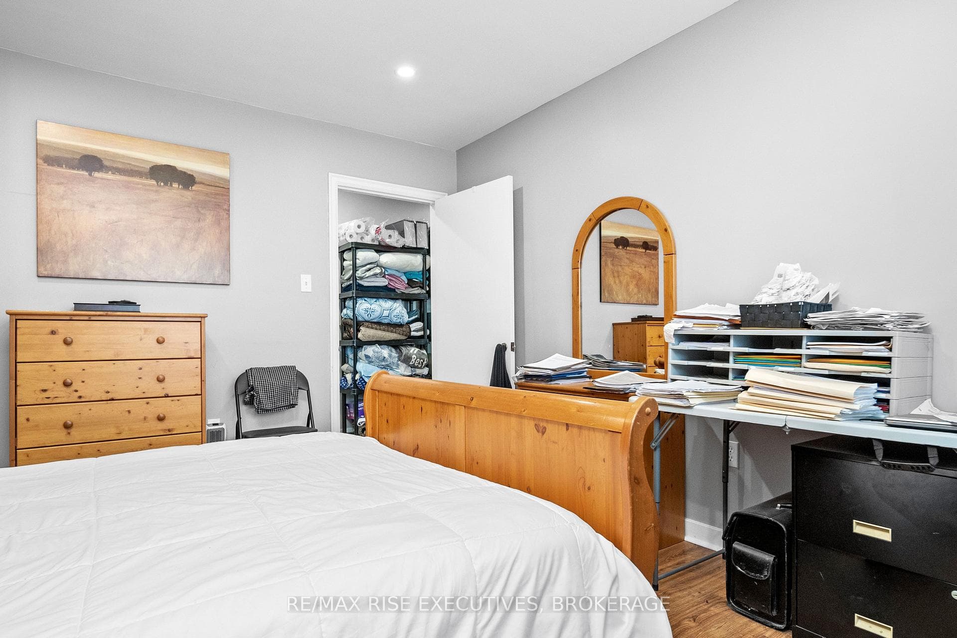89 DUNDAS Street photo 16
