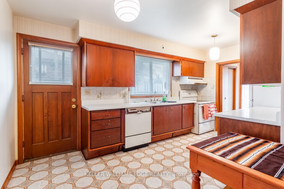 165 Deschene Avenue photo 8
