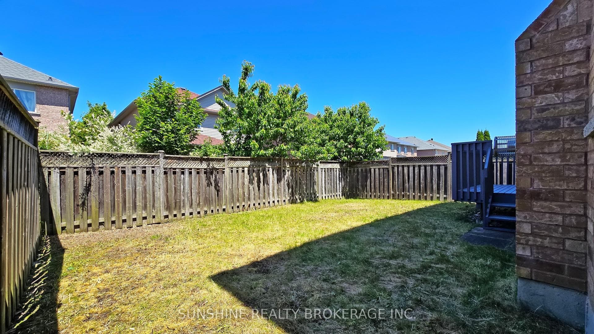 60 Brookhaven Crescent photo 36