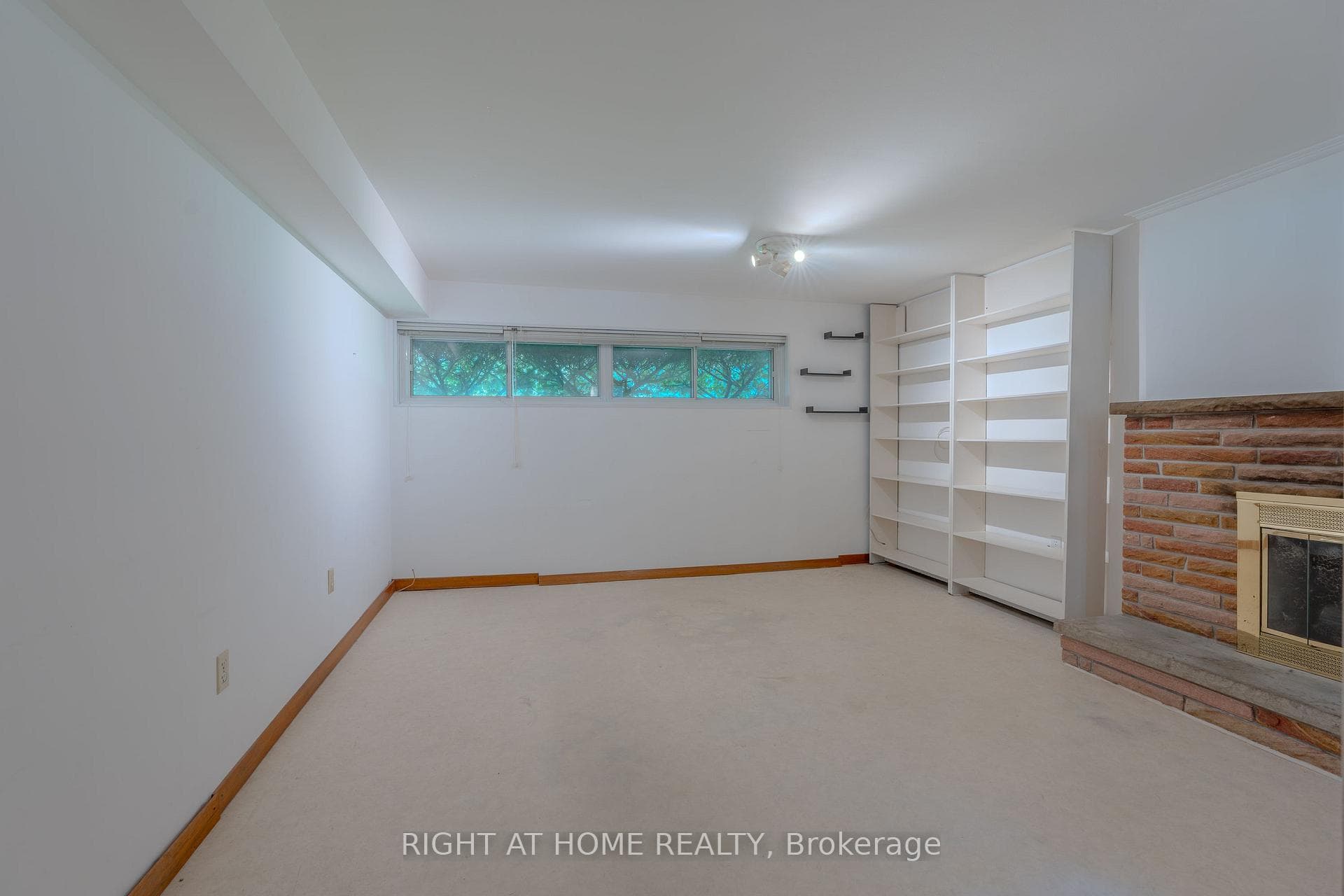 426 Seaton Drive photo 10