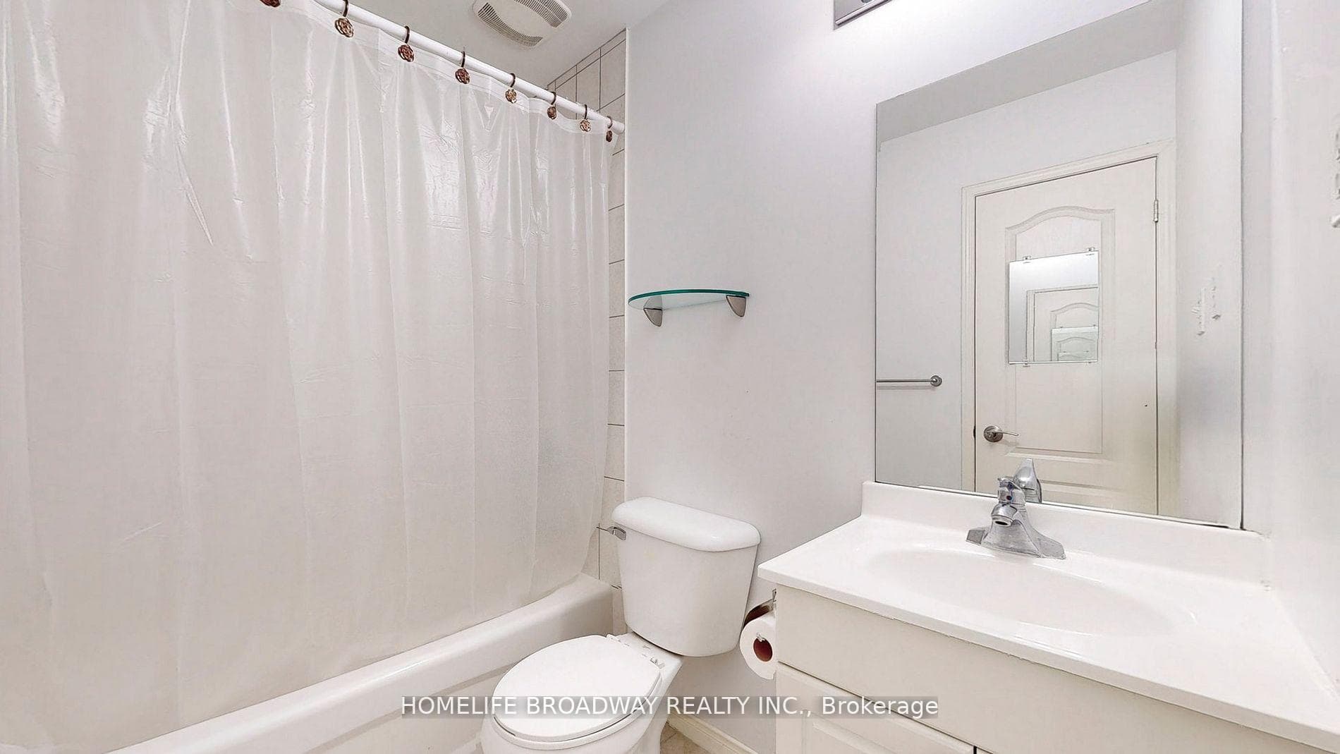 5682 Sheppard Avenue photo 25