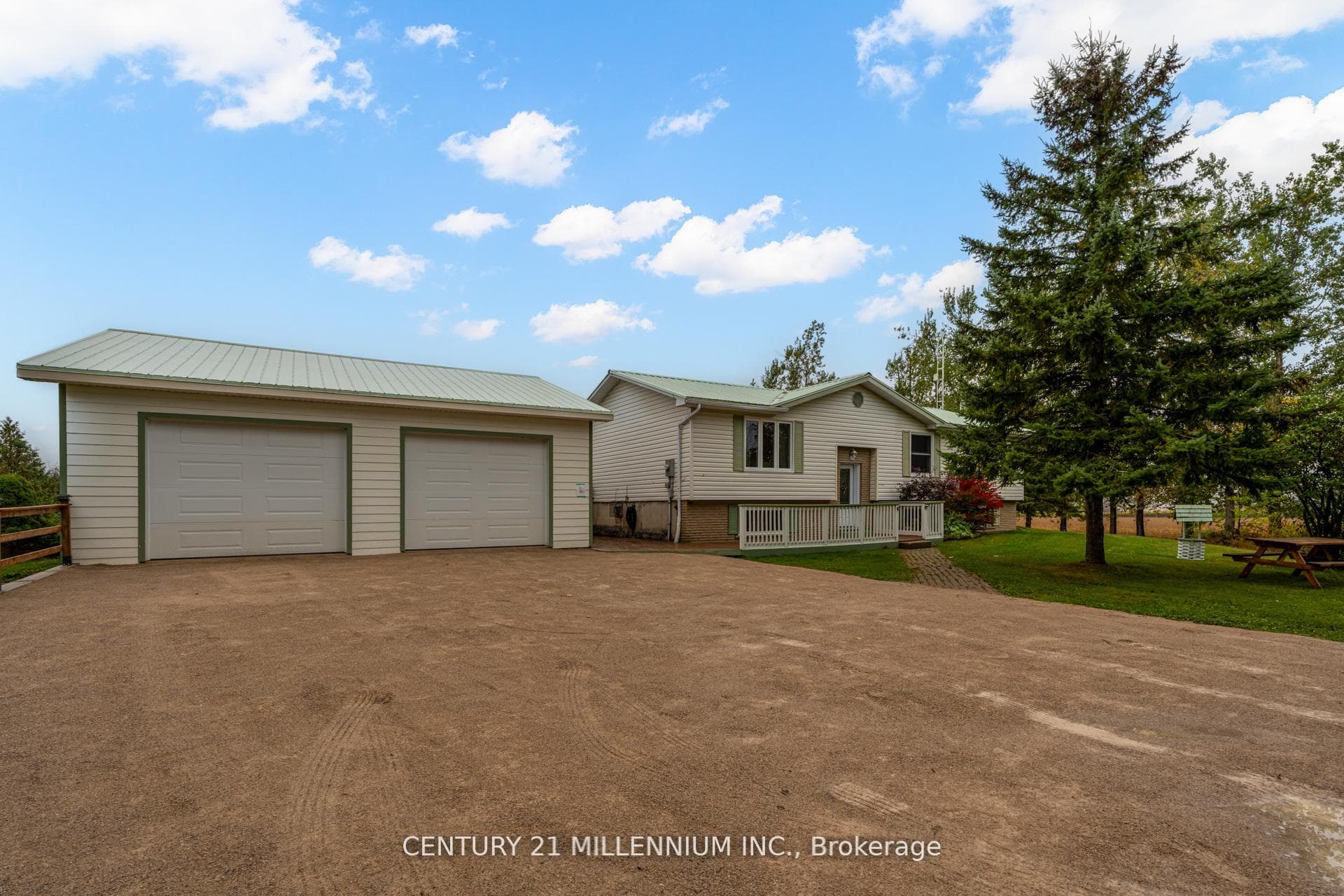 077286 7th Line photo 2