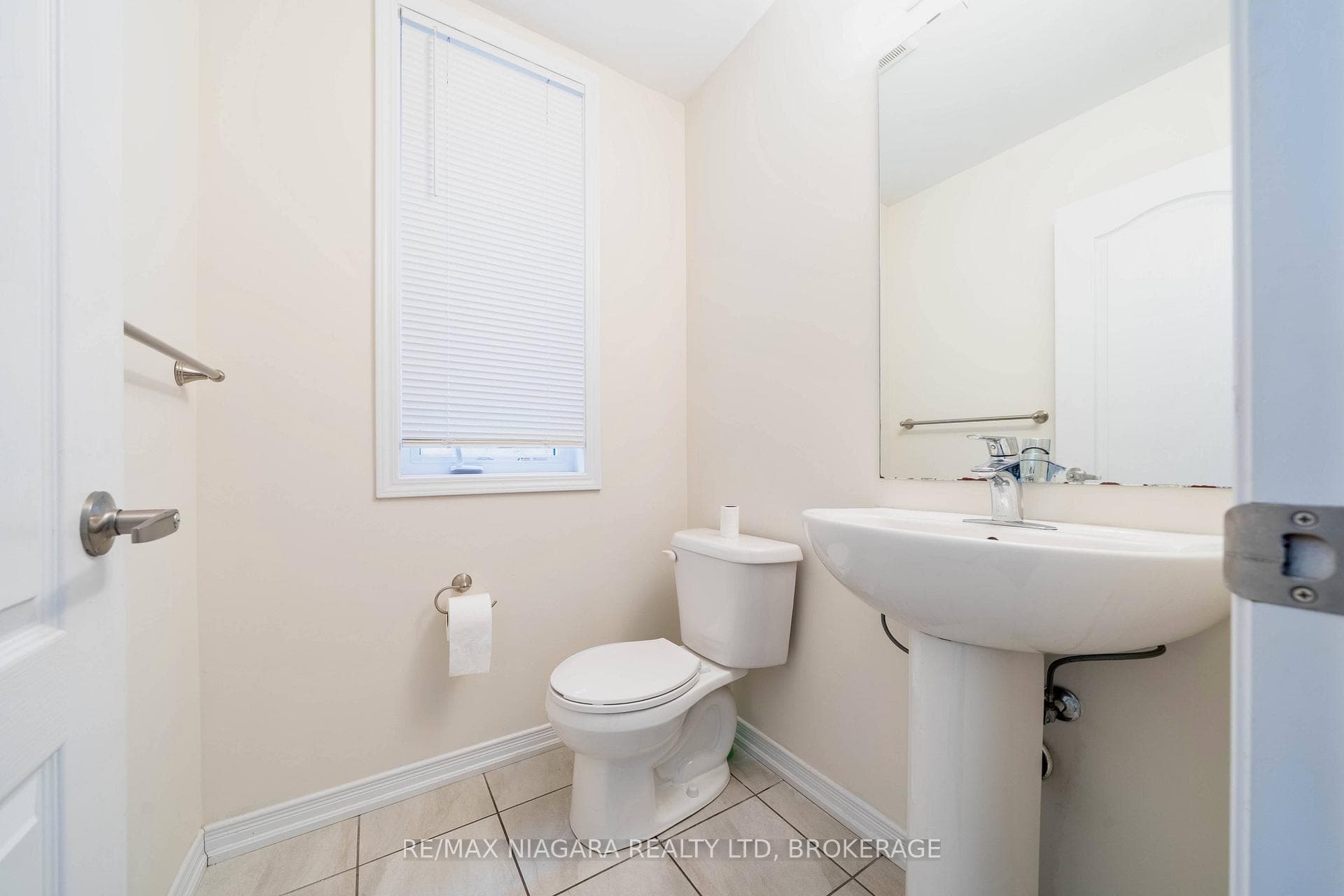 7748 SHAGBARK Avenue photo 8