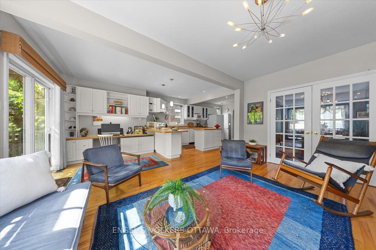 4 Allan Place photo 15