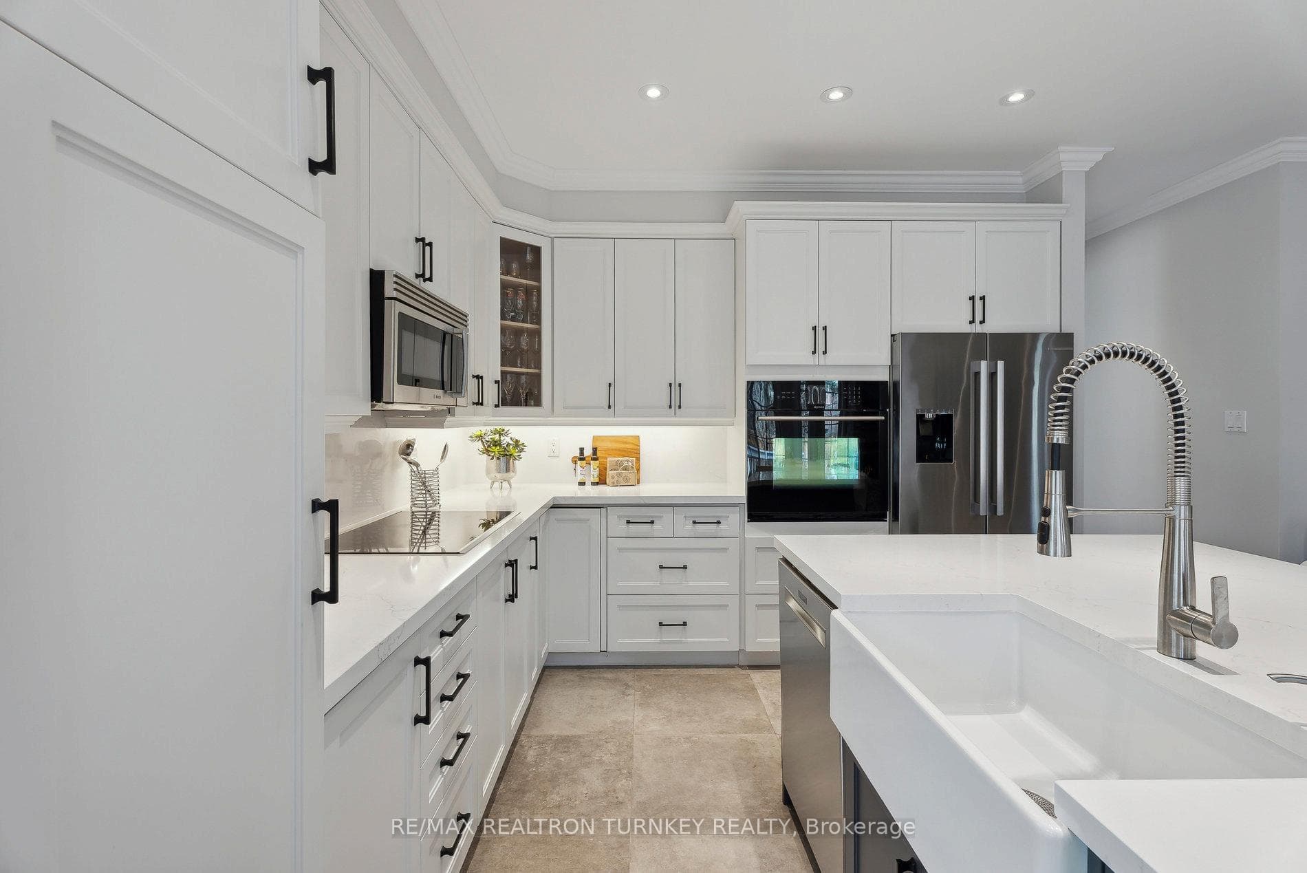 Stunning Kitchen Remodel w High-End SS Appliances