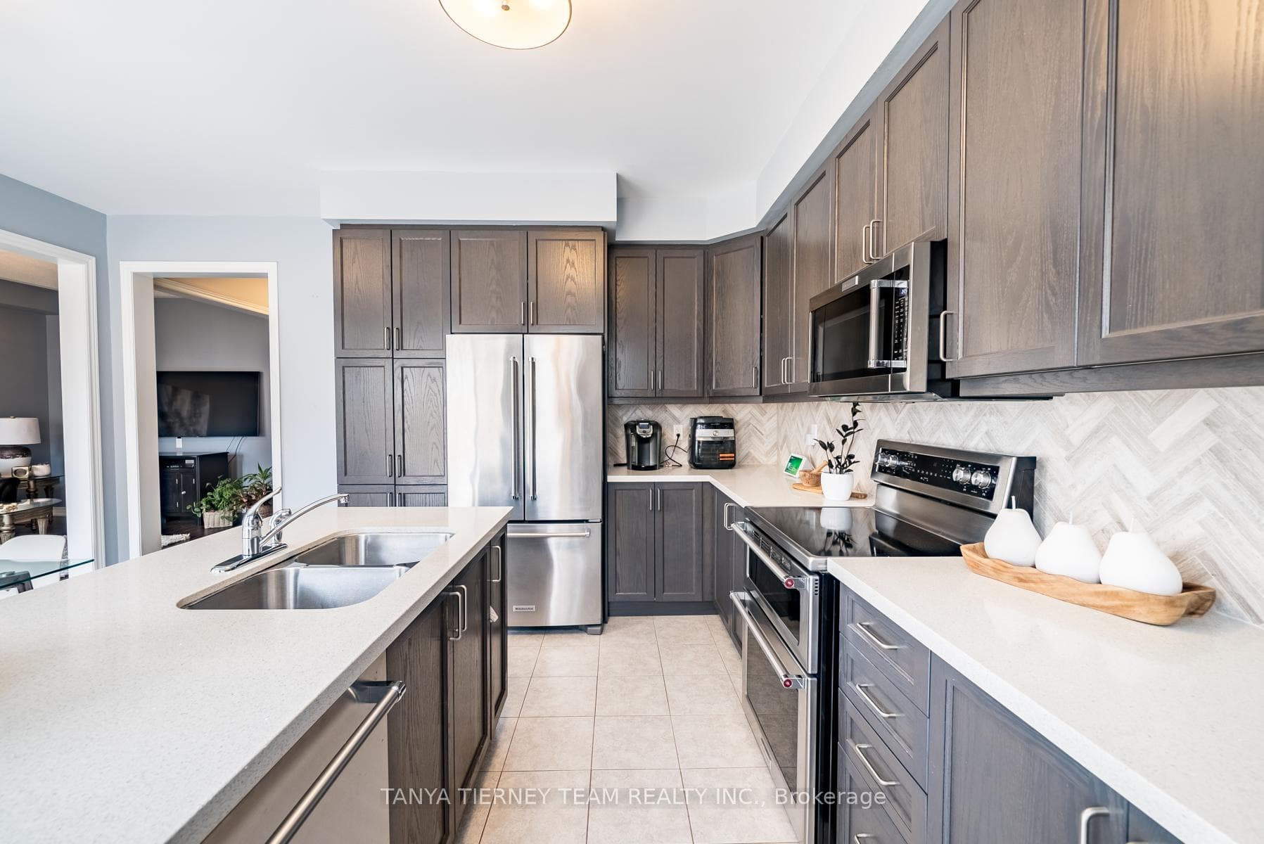 92 Fred Jackman Avenue photo 12
