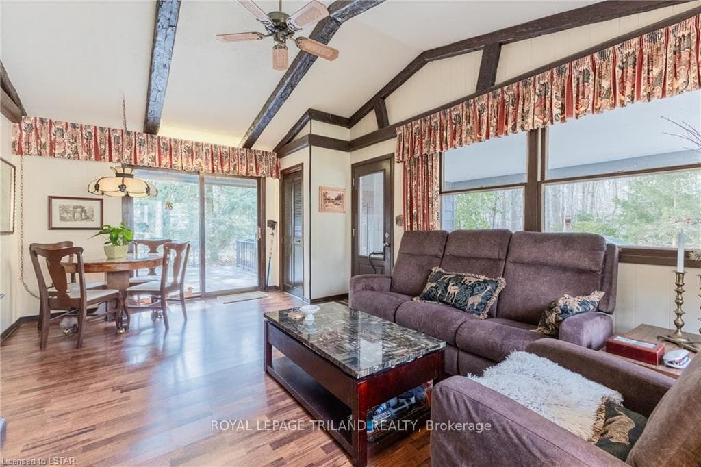 10287 BREWSTER Boulevard photo 13