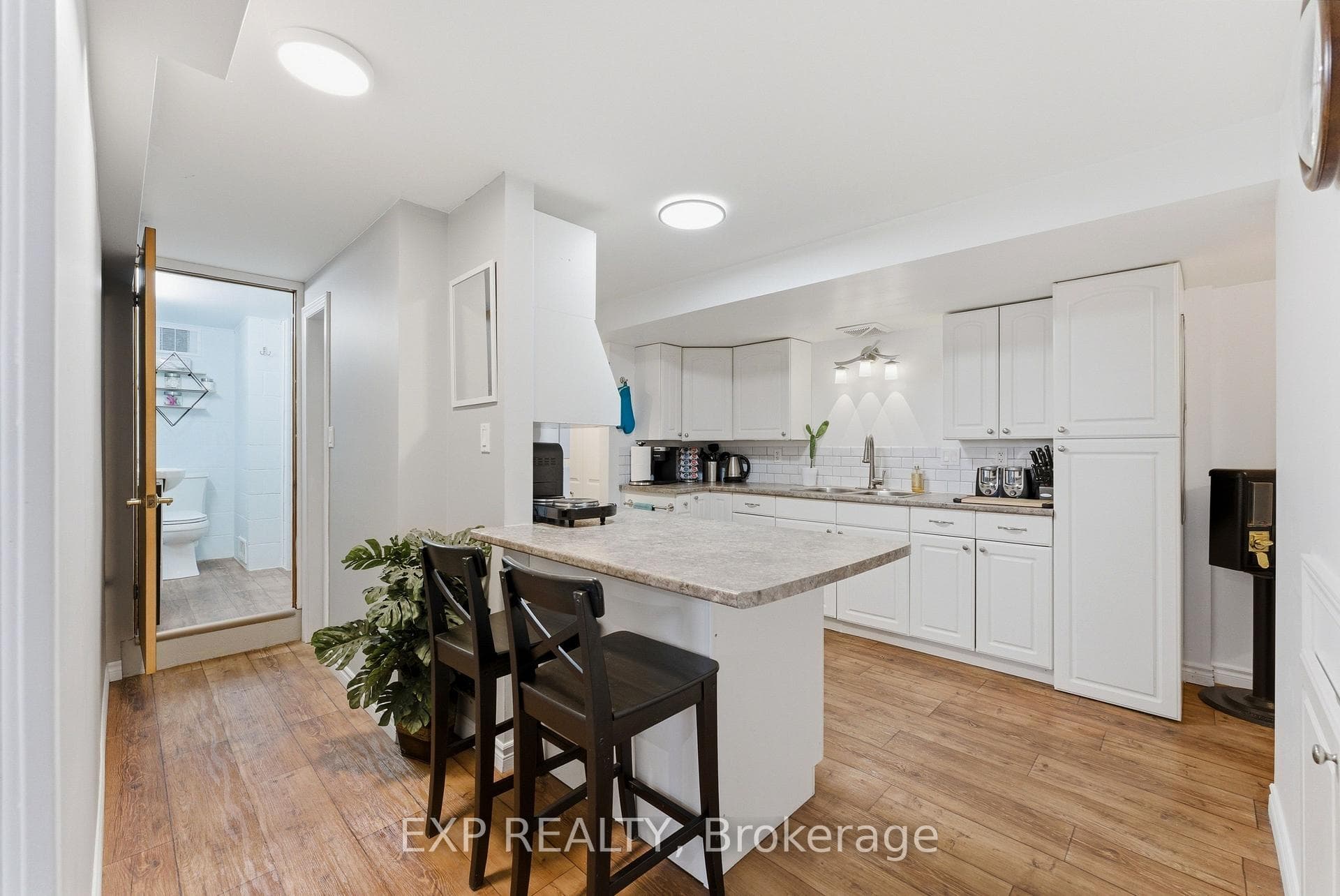 56 Graham Street photo 30