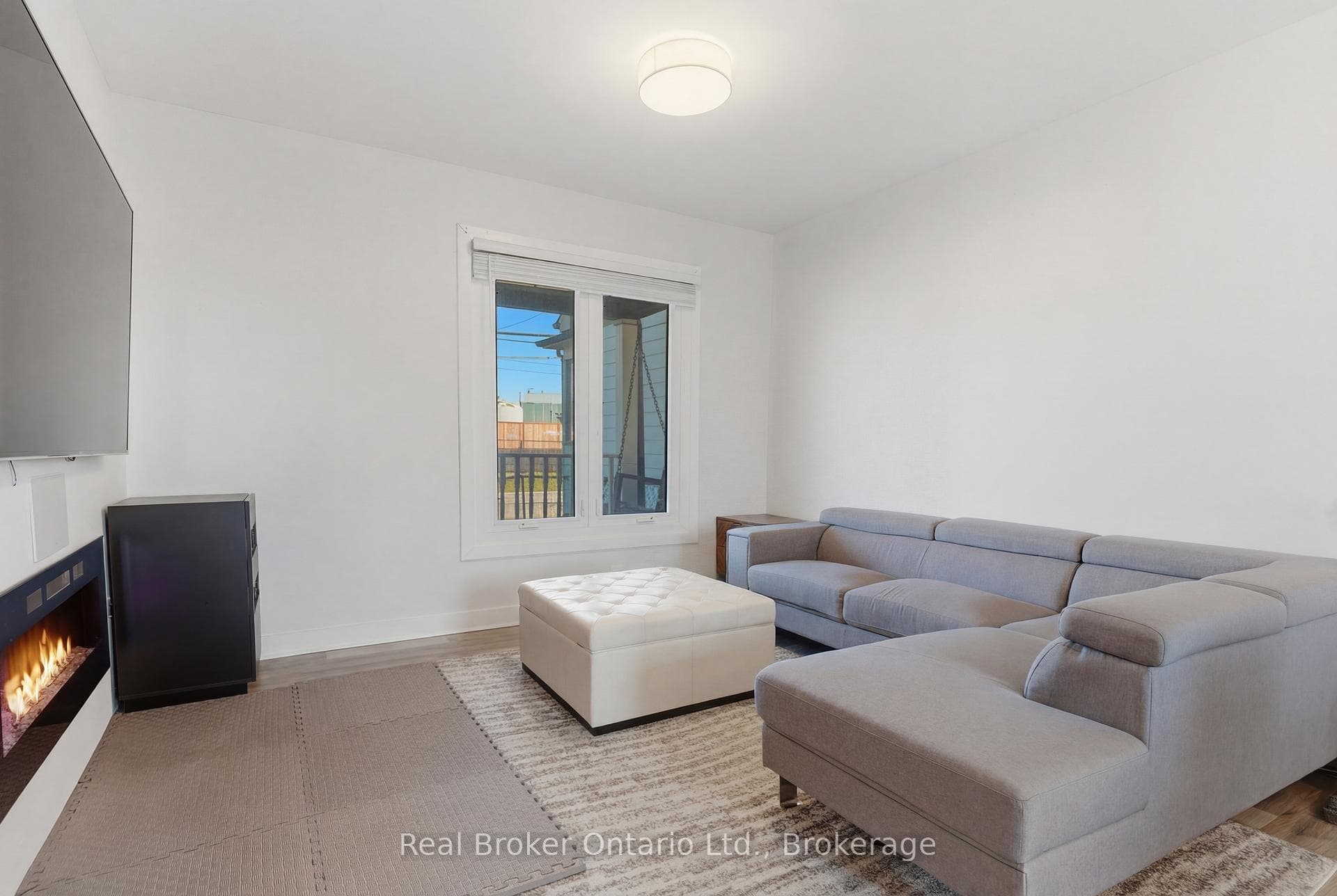154 Niagara Falls Road photo 11
