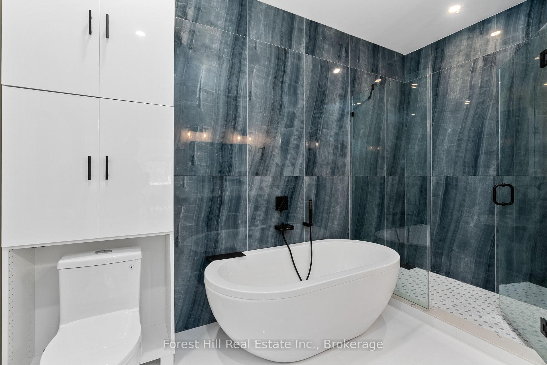 846 Sixth Street photo 24