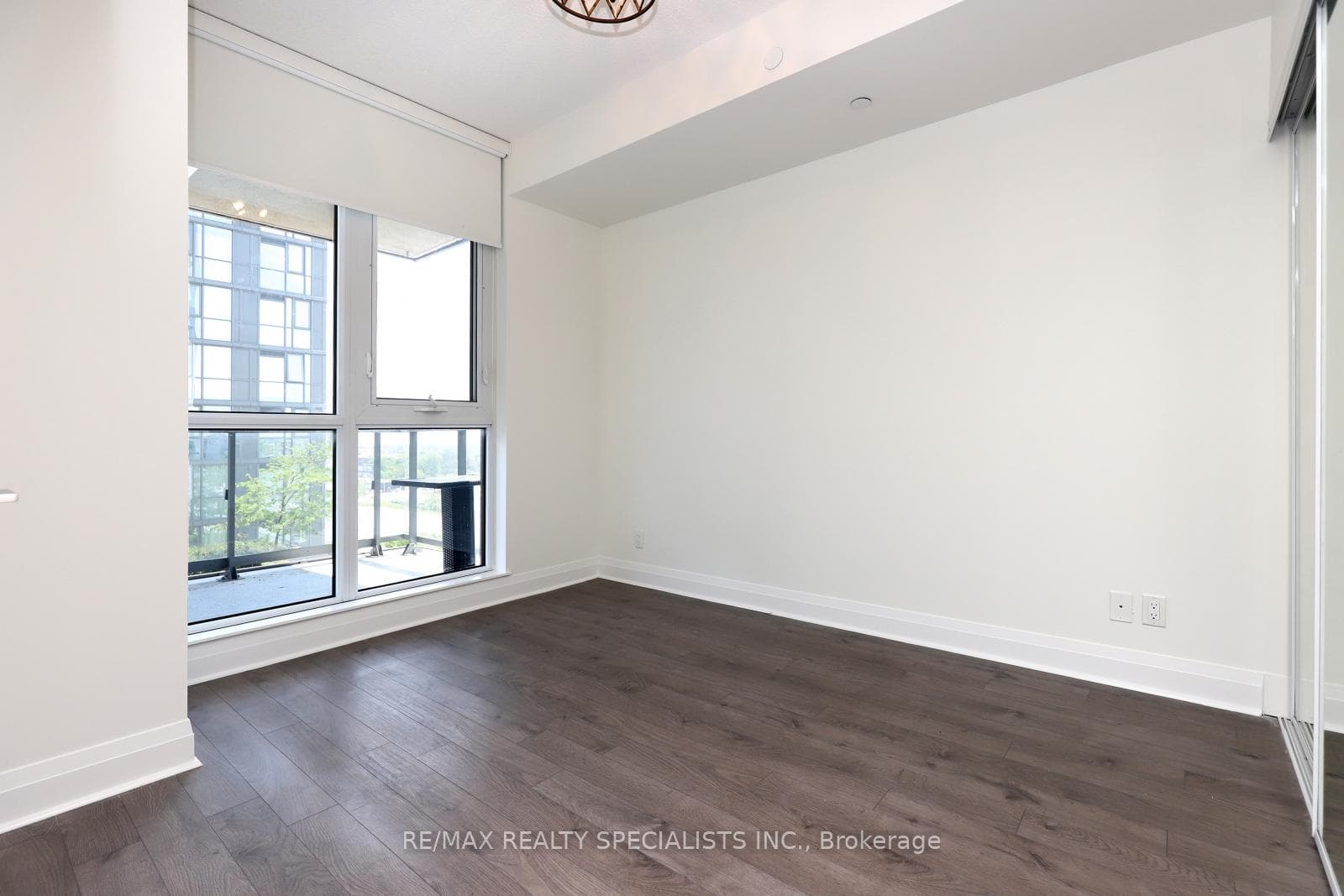 15 Zorra Street Unit 603 photo 16