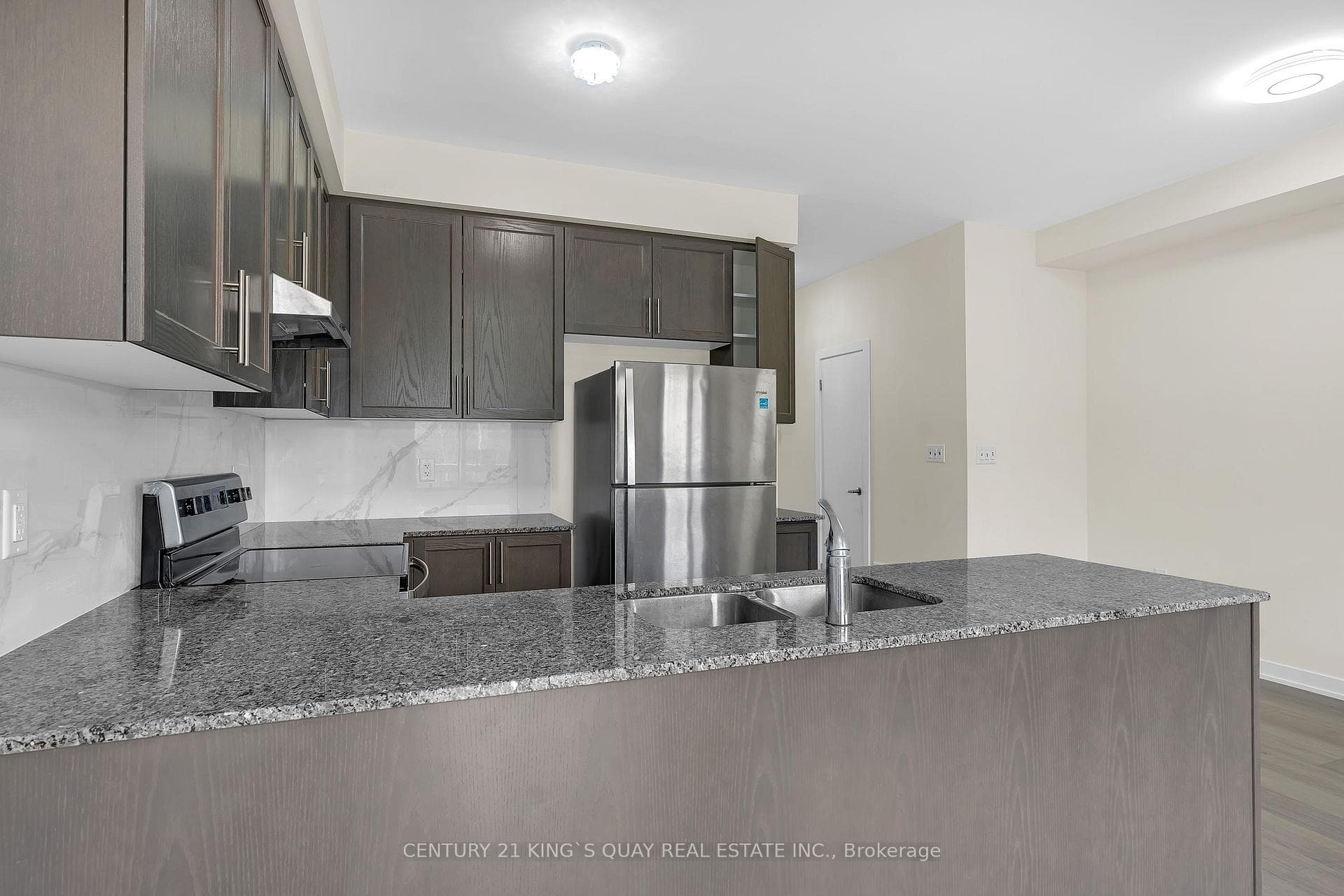 250 Finch Avenue Unit 33 photo 16