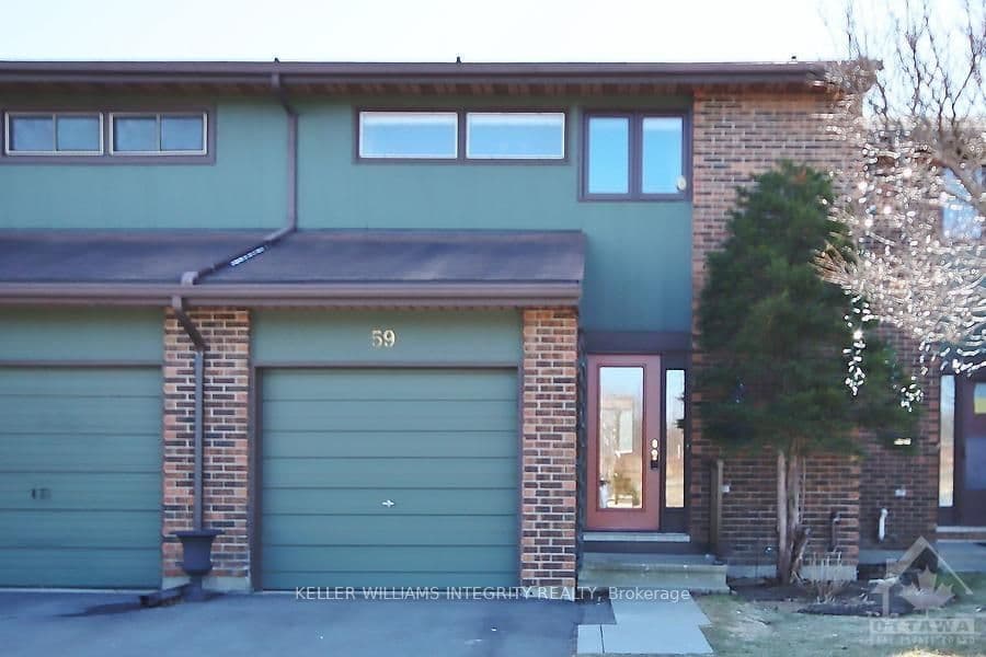59 BETHUNE Way photo 1