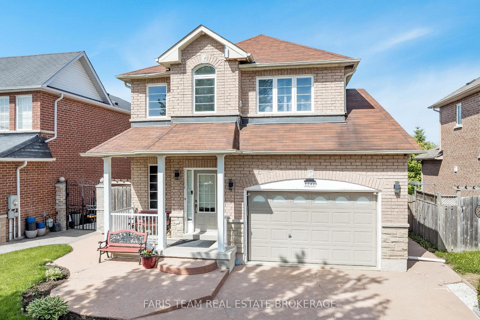 1244 Mary-Lou Street photo 3
