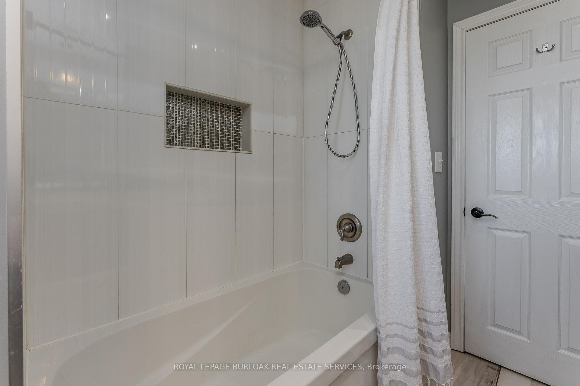 4375 Hall Road photo 19