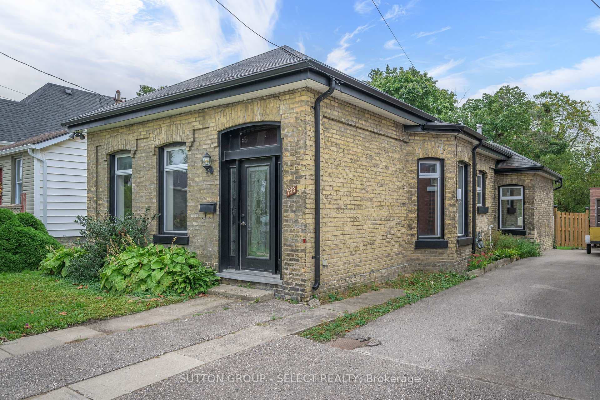 733 Princess Avenue photo 2