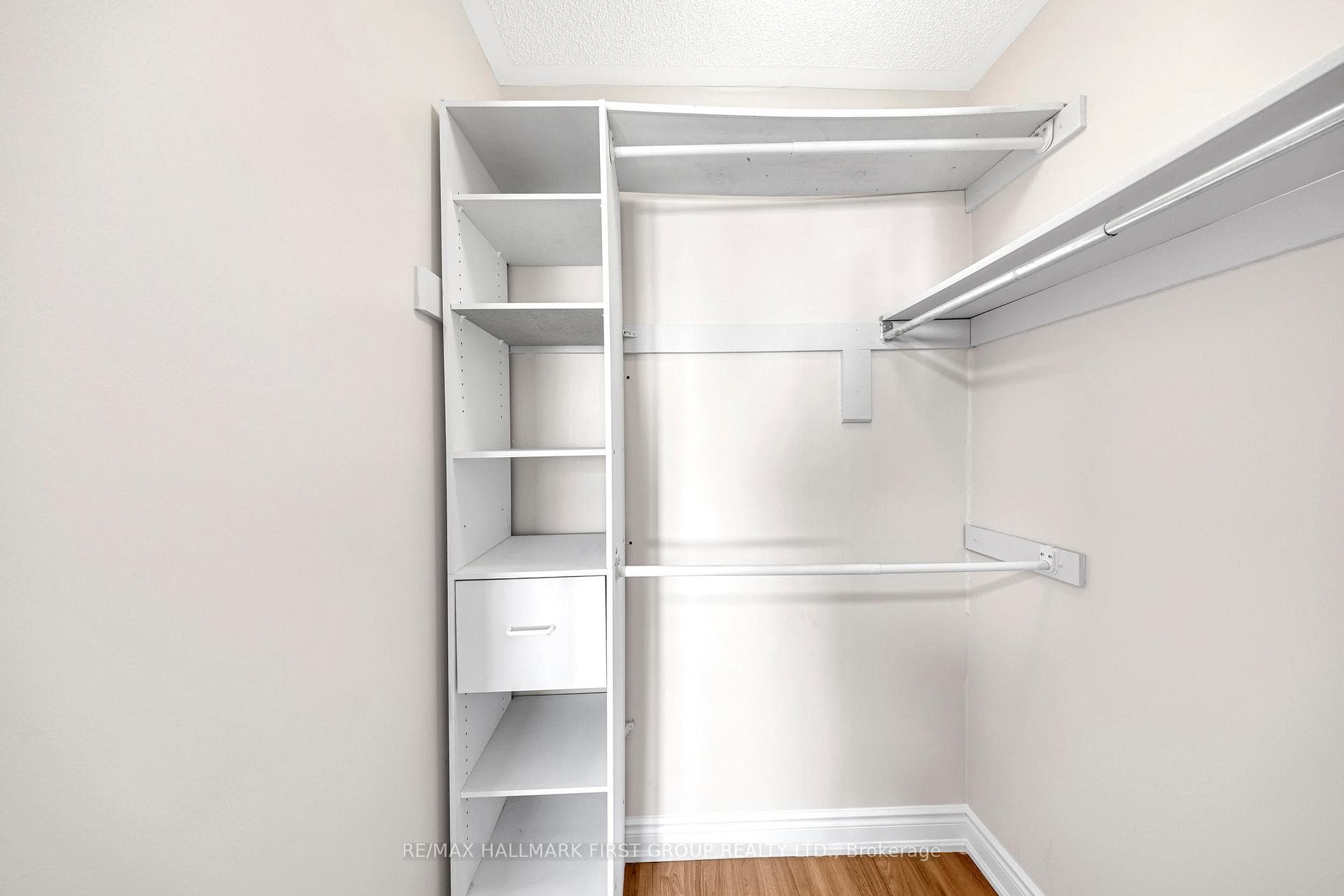 29 Rosebank Drive Unit 102 photo 17