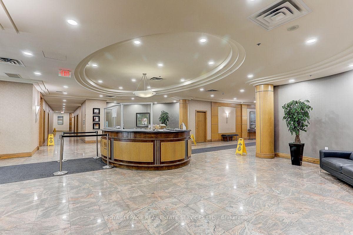 5500 Yonge Street Unit 808 photo 26
