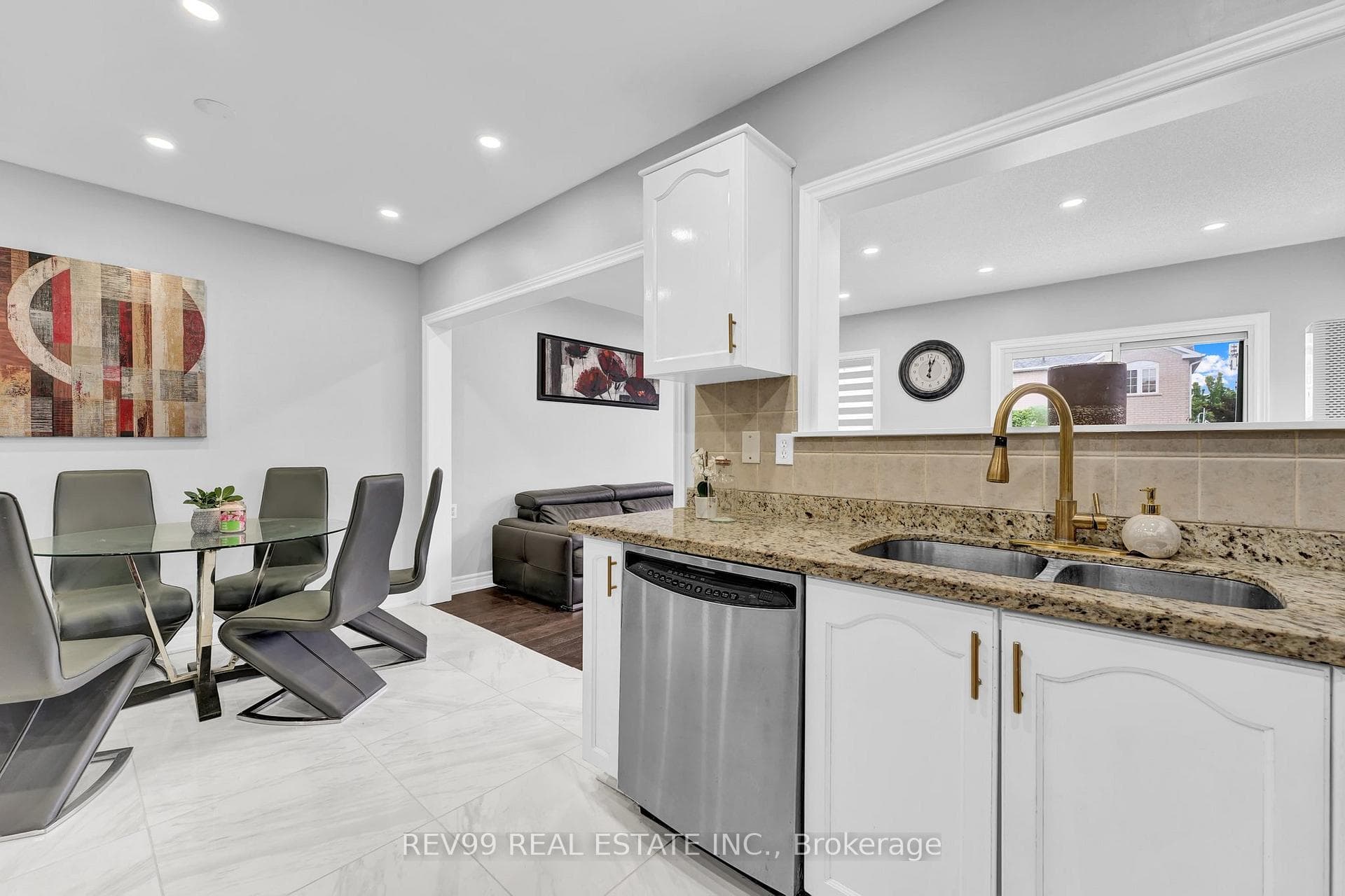 7249 Gagliano Drive photo 12