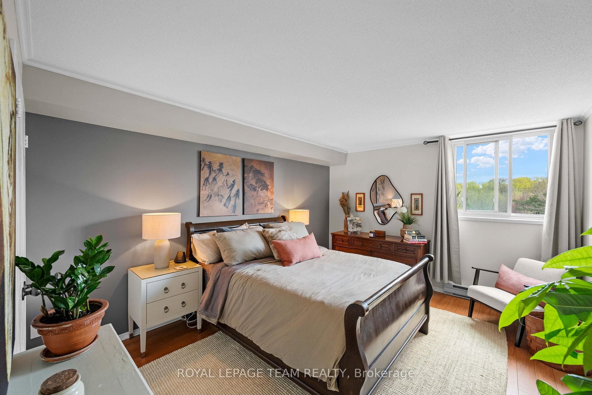 1705 Playfair Drive Unit 402 photo 16