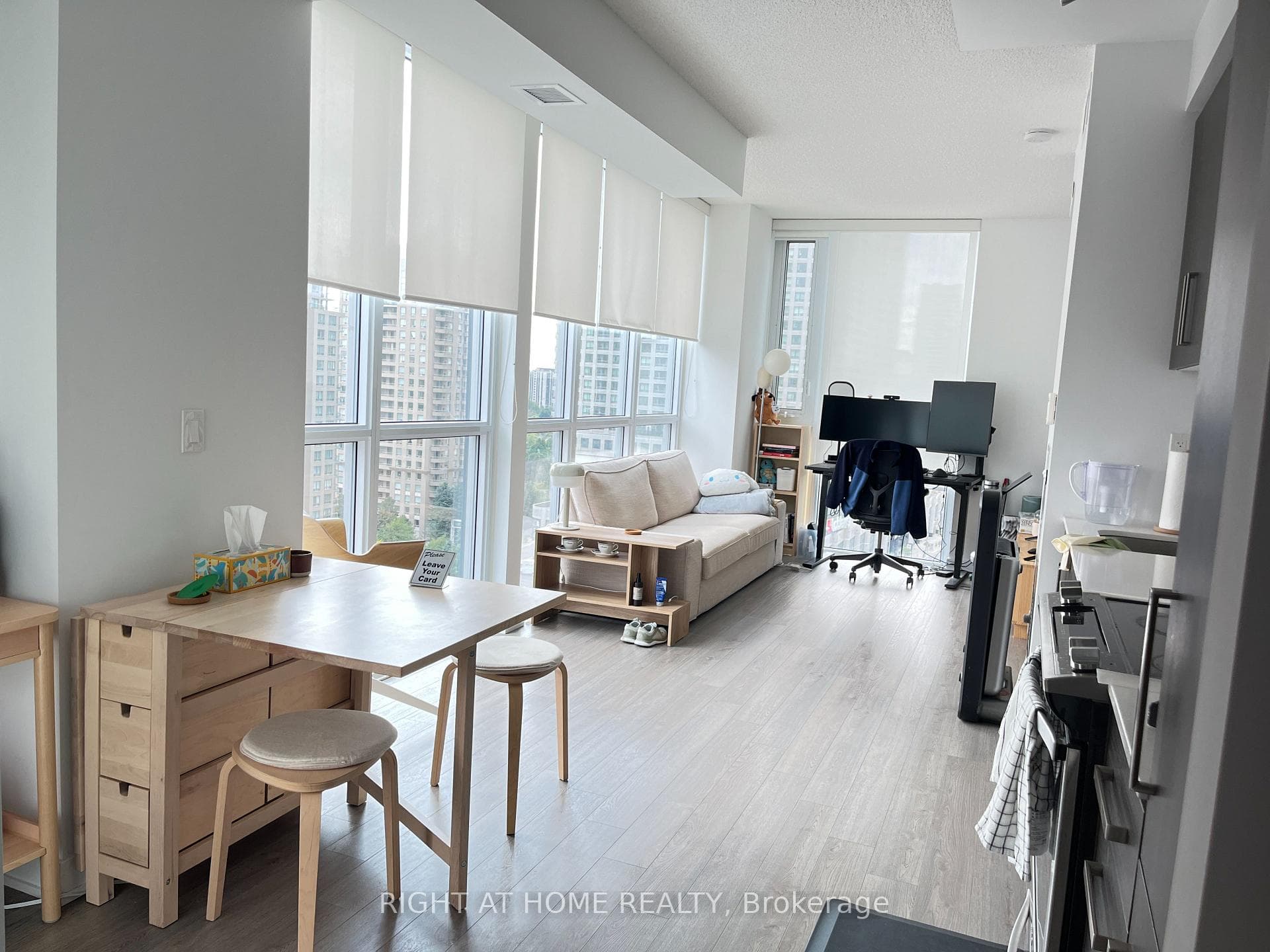 5180 Yonge Street Unit 1007 photo 3