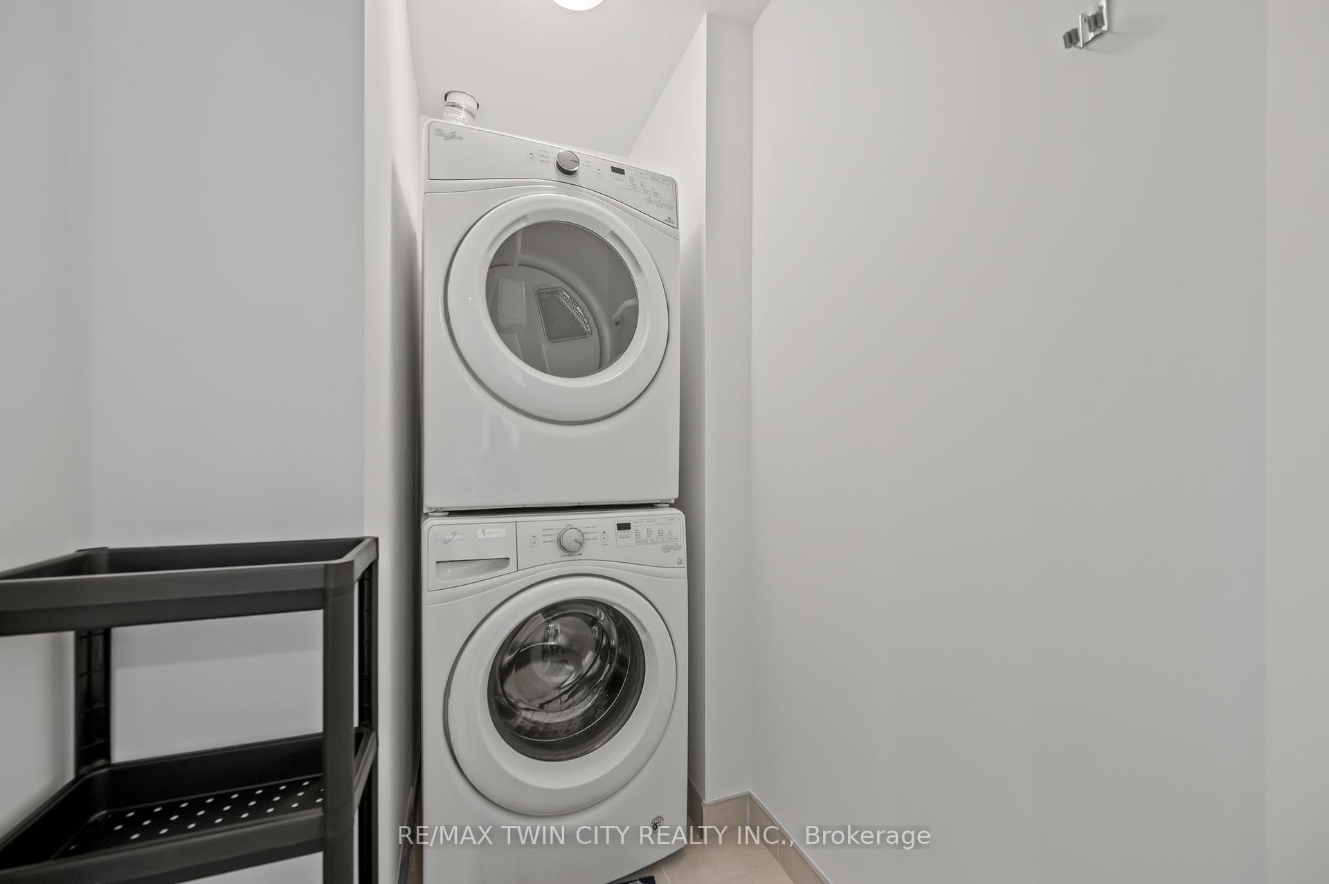 155 Caroline Street Unit 1411 photo 29