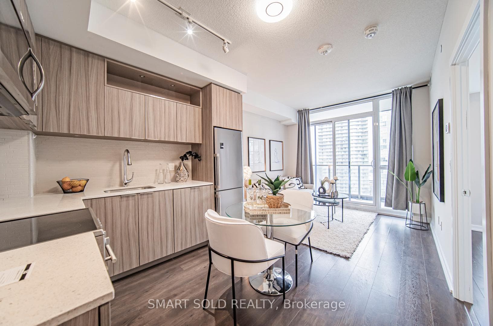 50 Forest Manor Road Unit 1607 photo 9