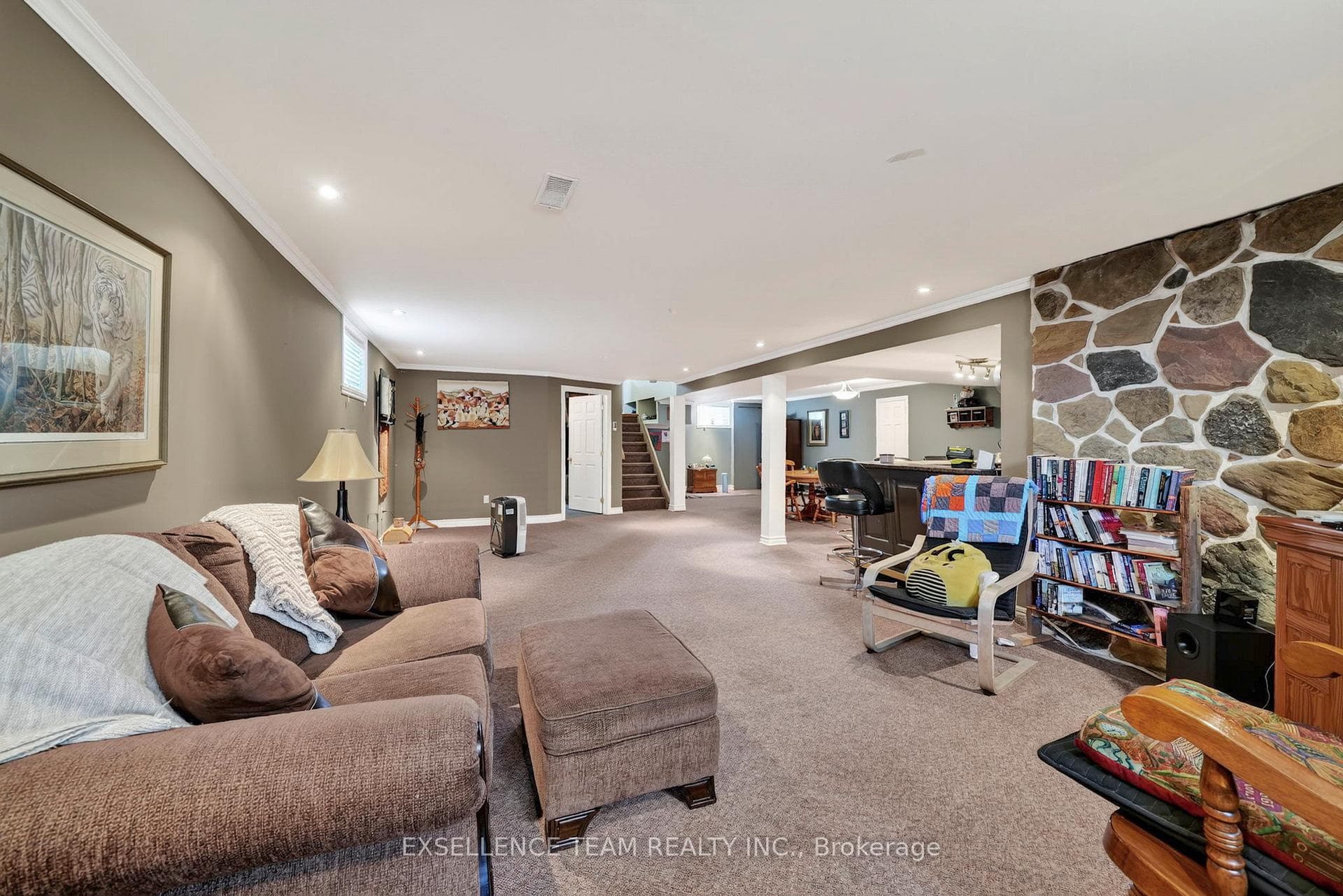 1120 Lasalle Road photo 30