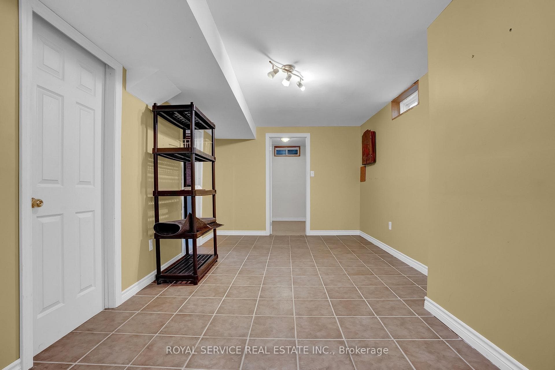 536 Nottingham Crescent photo 20