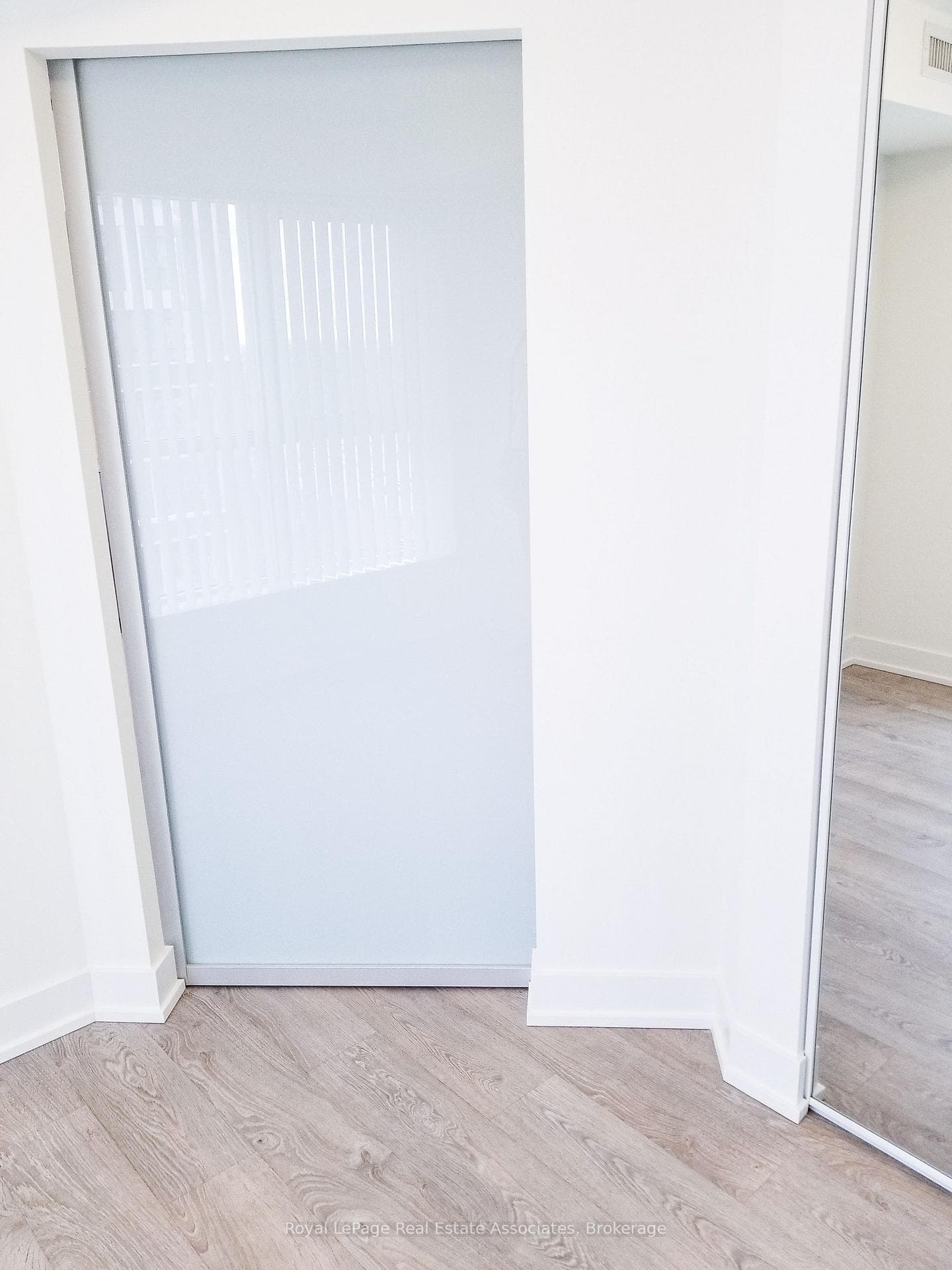 7 Mabelle Avenue Unit 602 photo 8