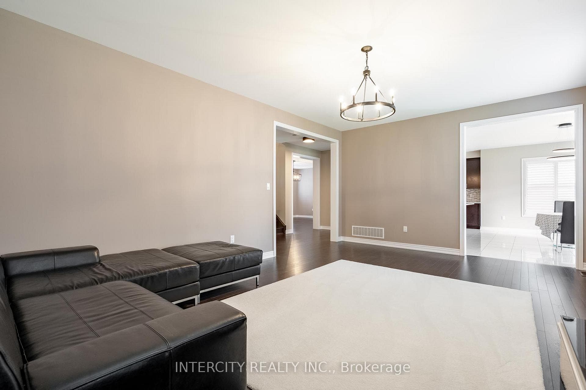 6 Flay Court photo 18