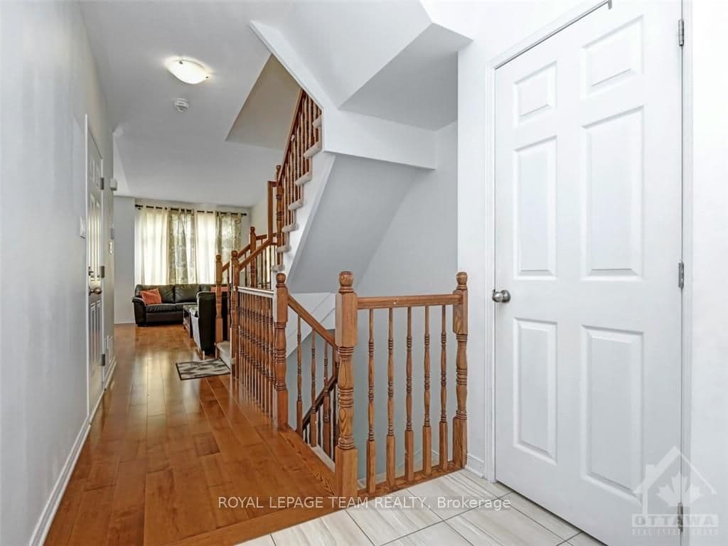 116 CAMDEN photo 3