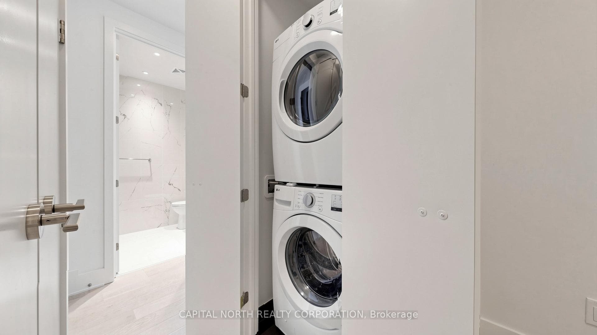 11 Yorkville Avenue Unit 6303 photo 12