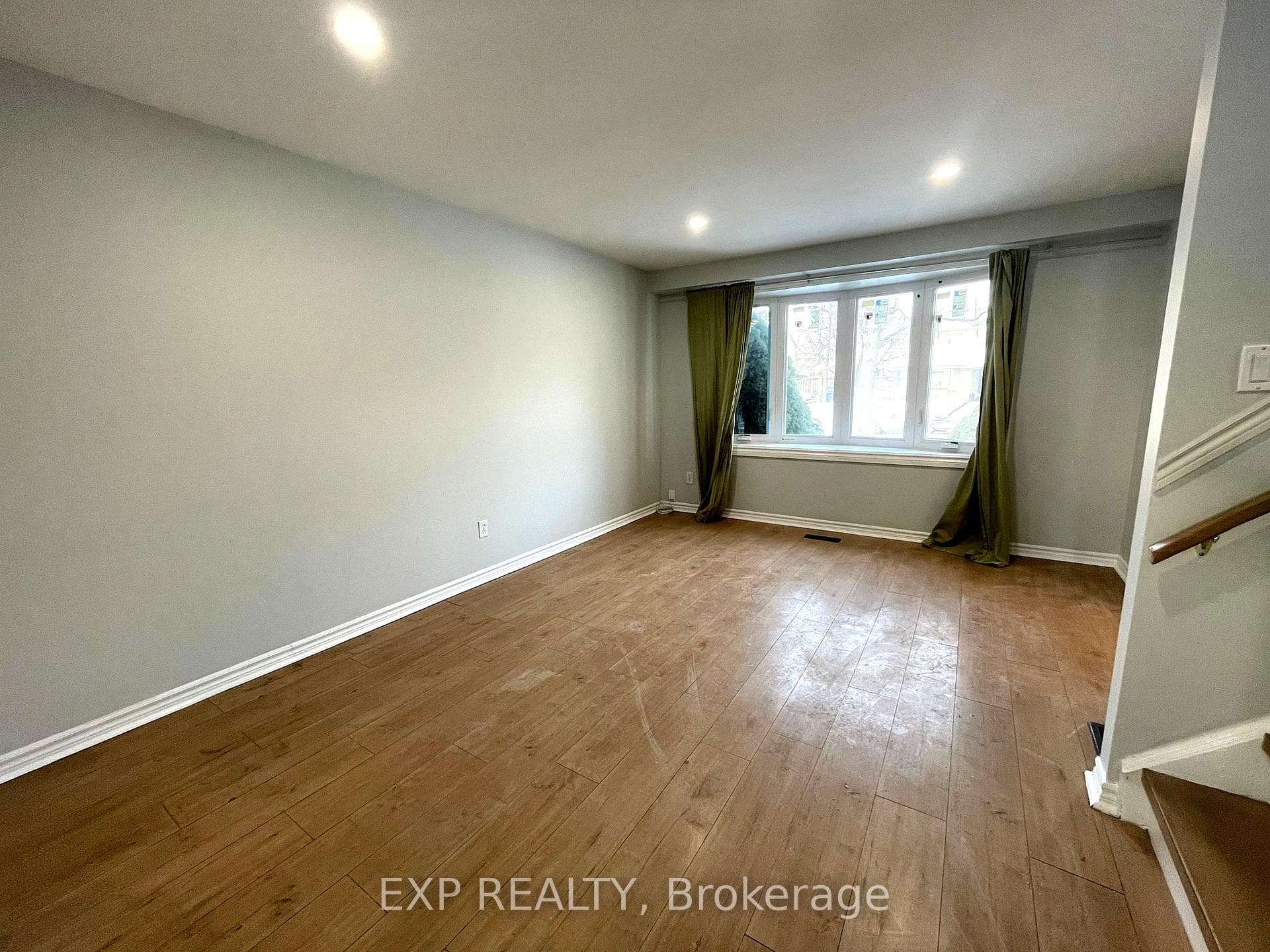 184 Hollyberry Trail photo 5