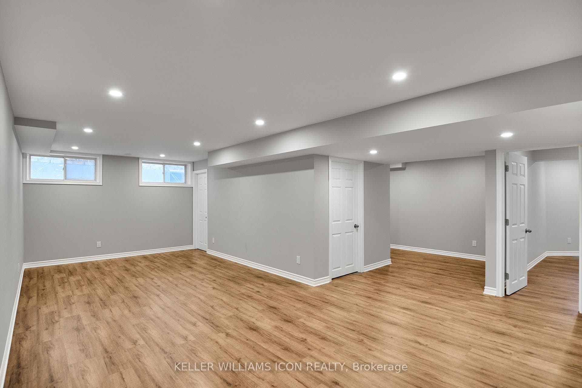 249 Madhu Crescent photo 30