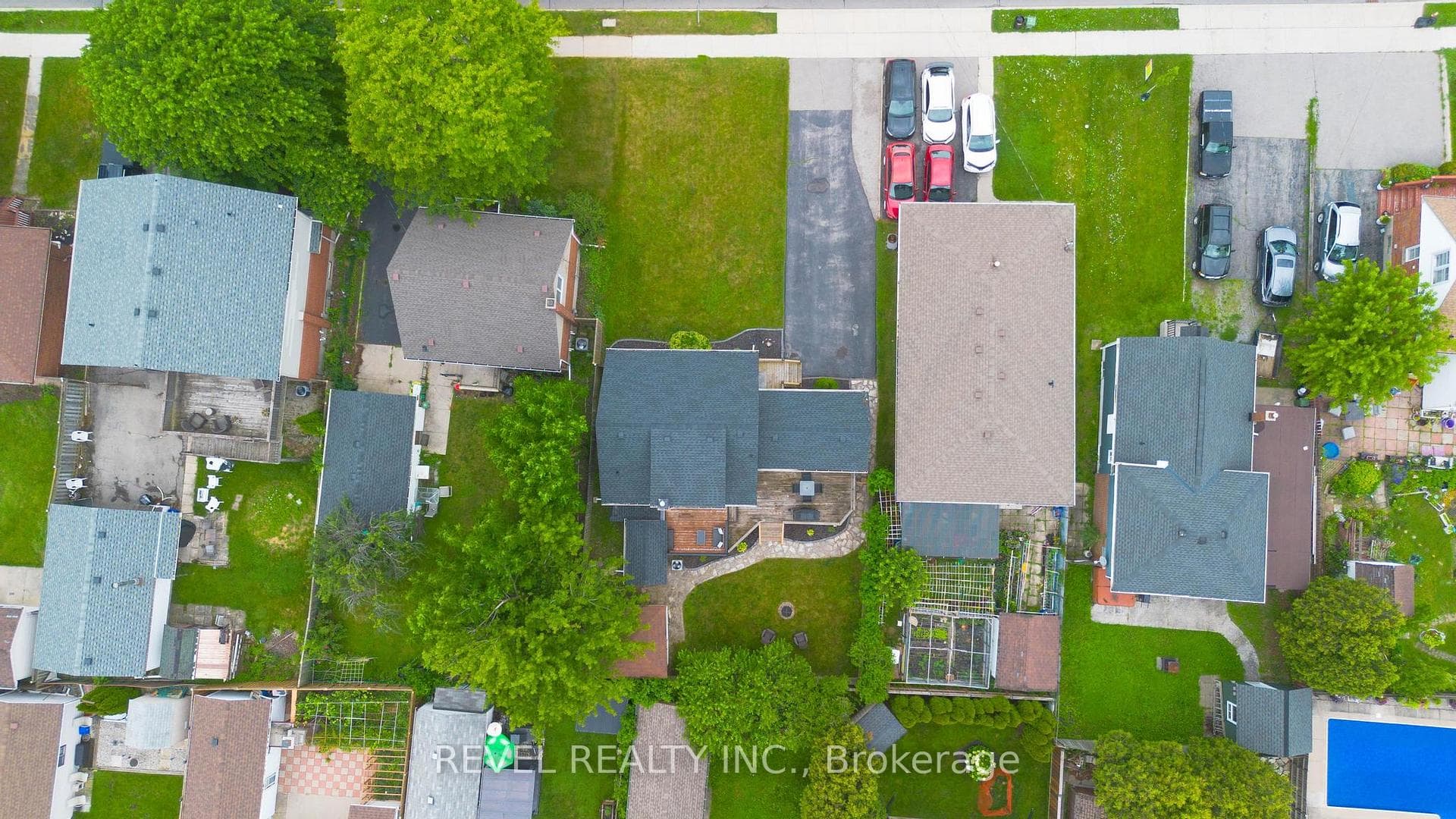 481 Upper Gage Avenue photo 42