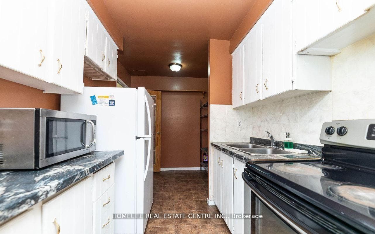 2095 Roche Court Unit 275 photo 11