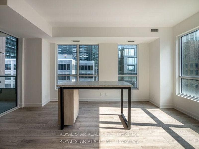 108 Peter Street Unit 1007 photo 8