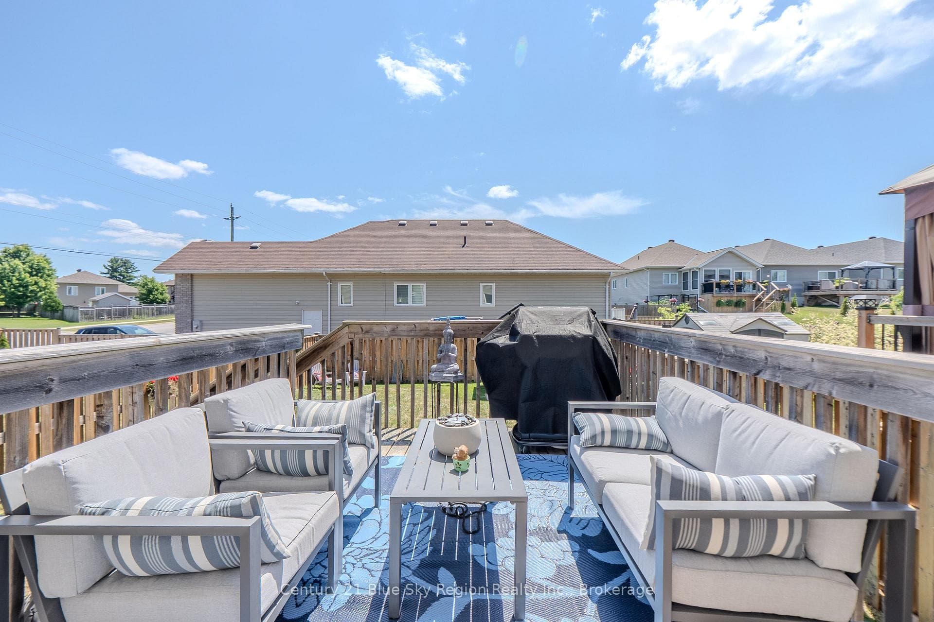 493 Norman Avenue photo 8