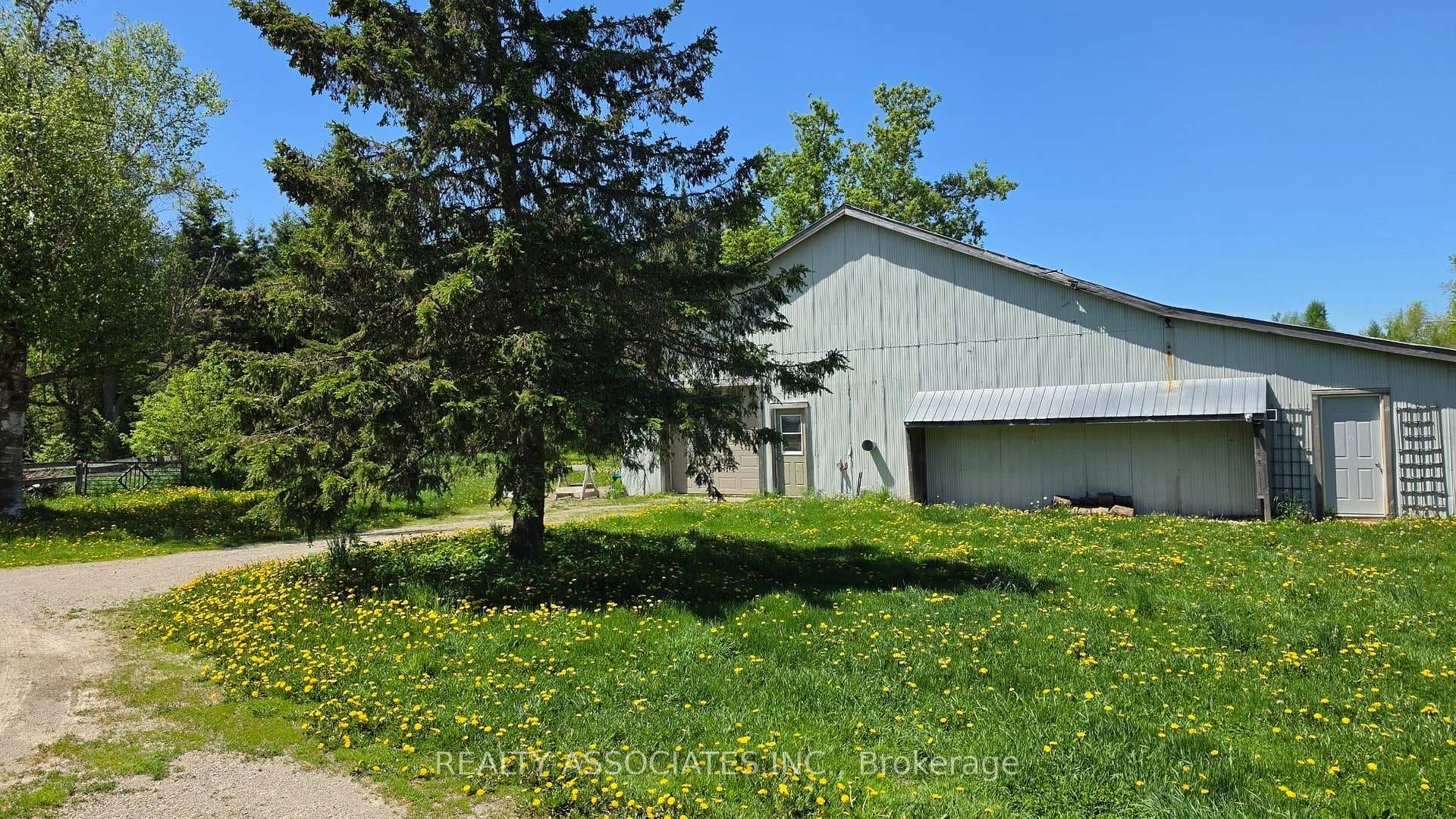 486289 30th Side Road photo 7