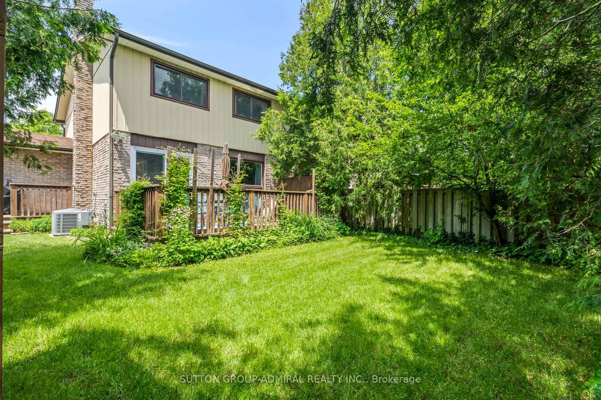 7218 Joliette Crescent photo 40