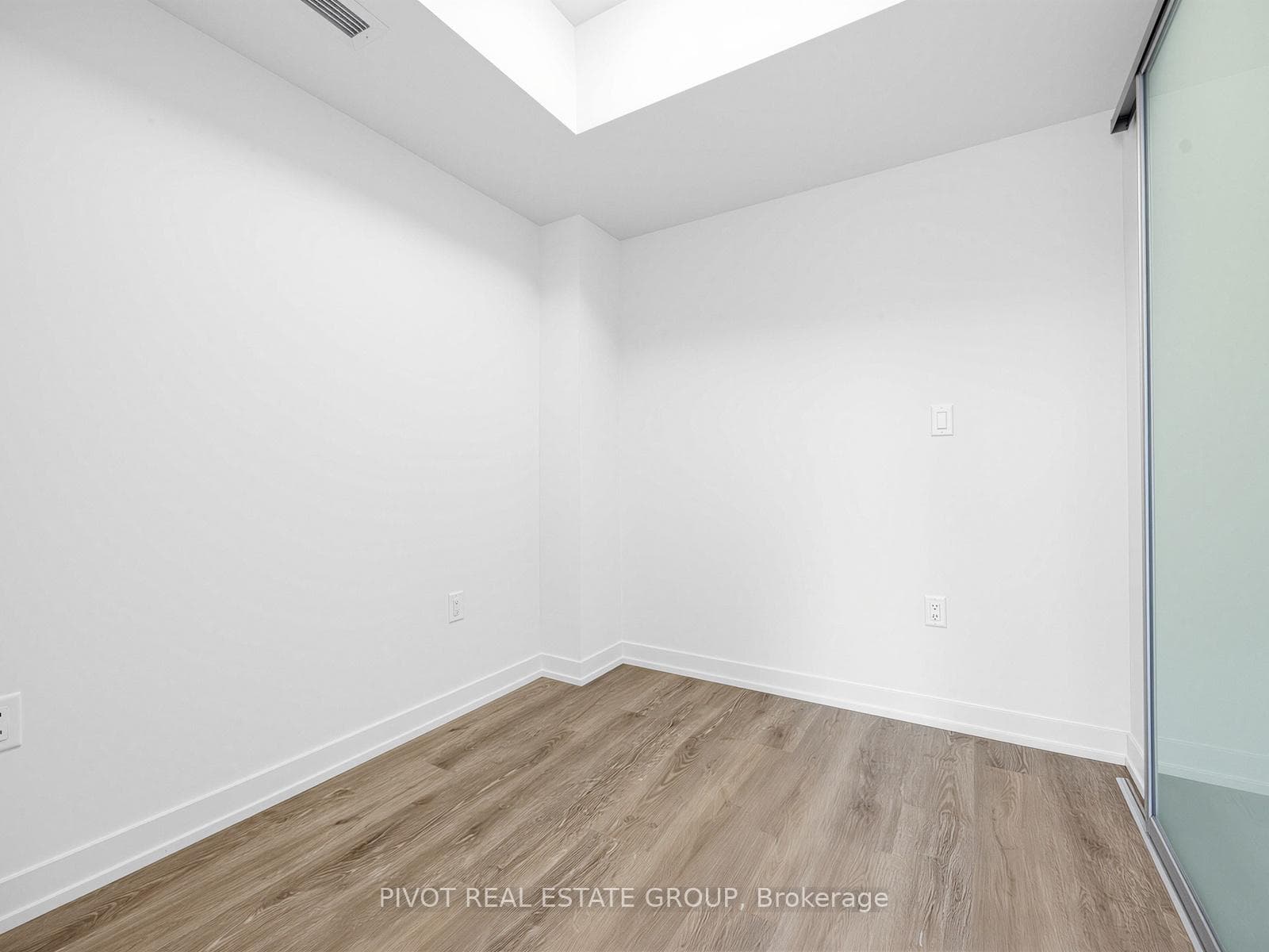 60 Elizabeth Street Unit 3407 photo 18