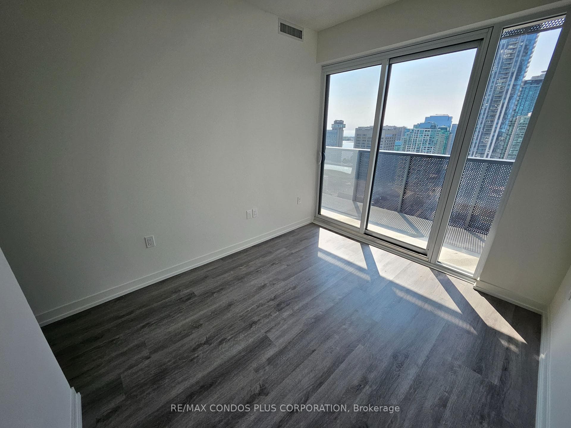 138 Downes Street Unit 3711 photo 9