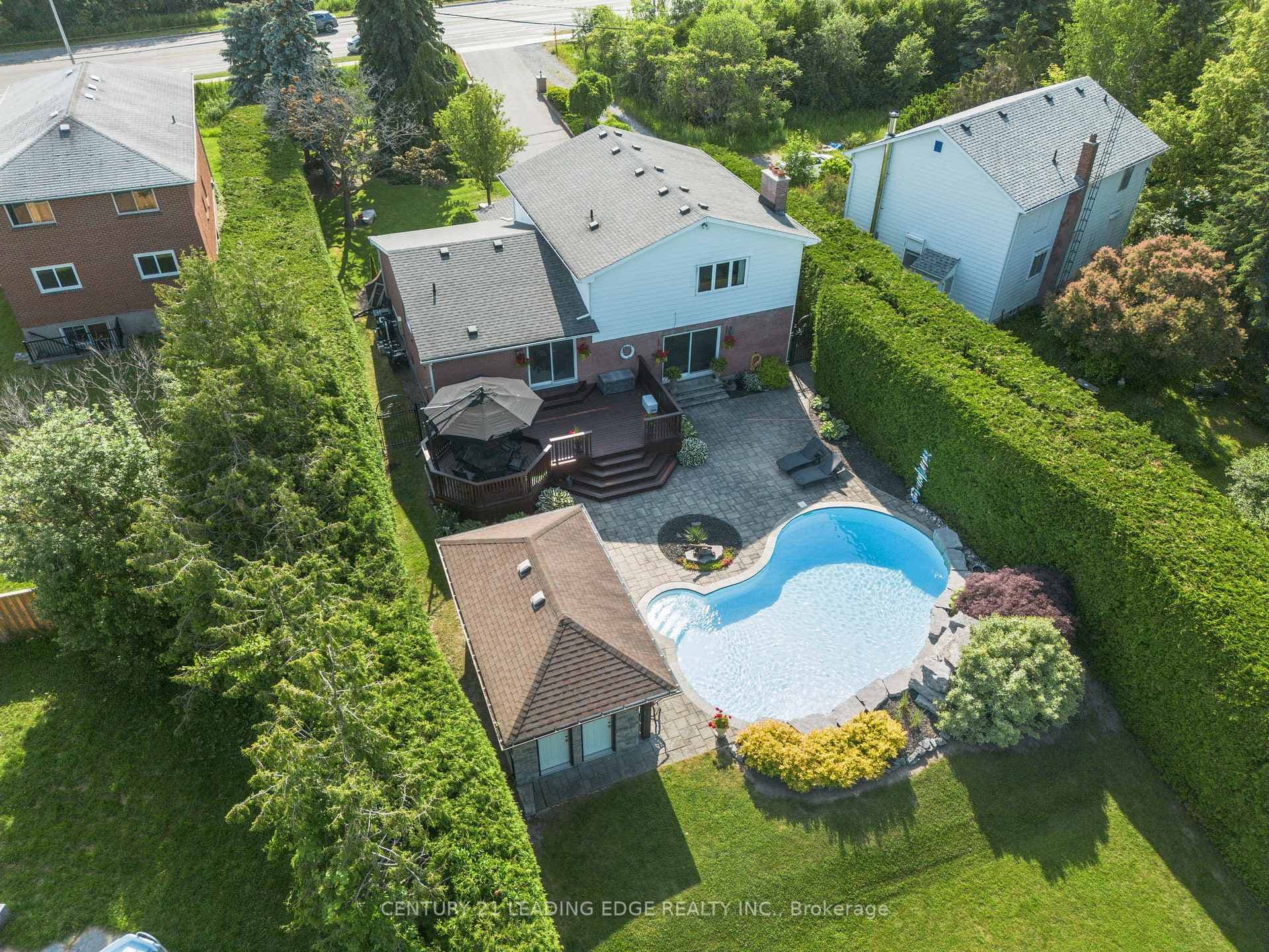 757 Cochrane Street photo 45