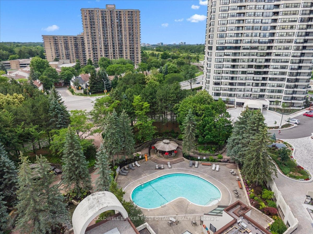 1510 Riverside Drive Unit 606 photo 25