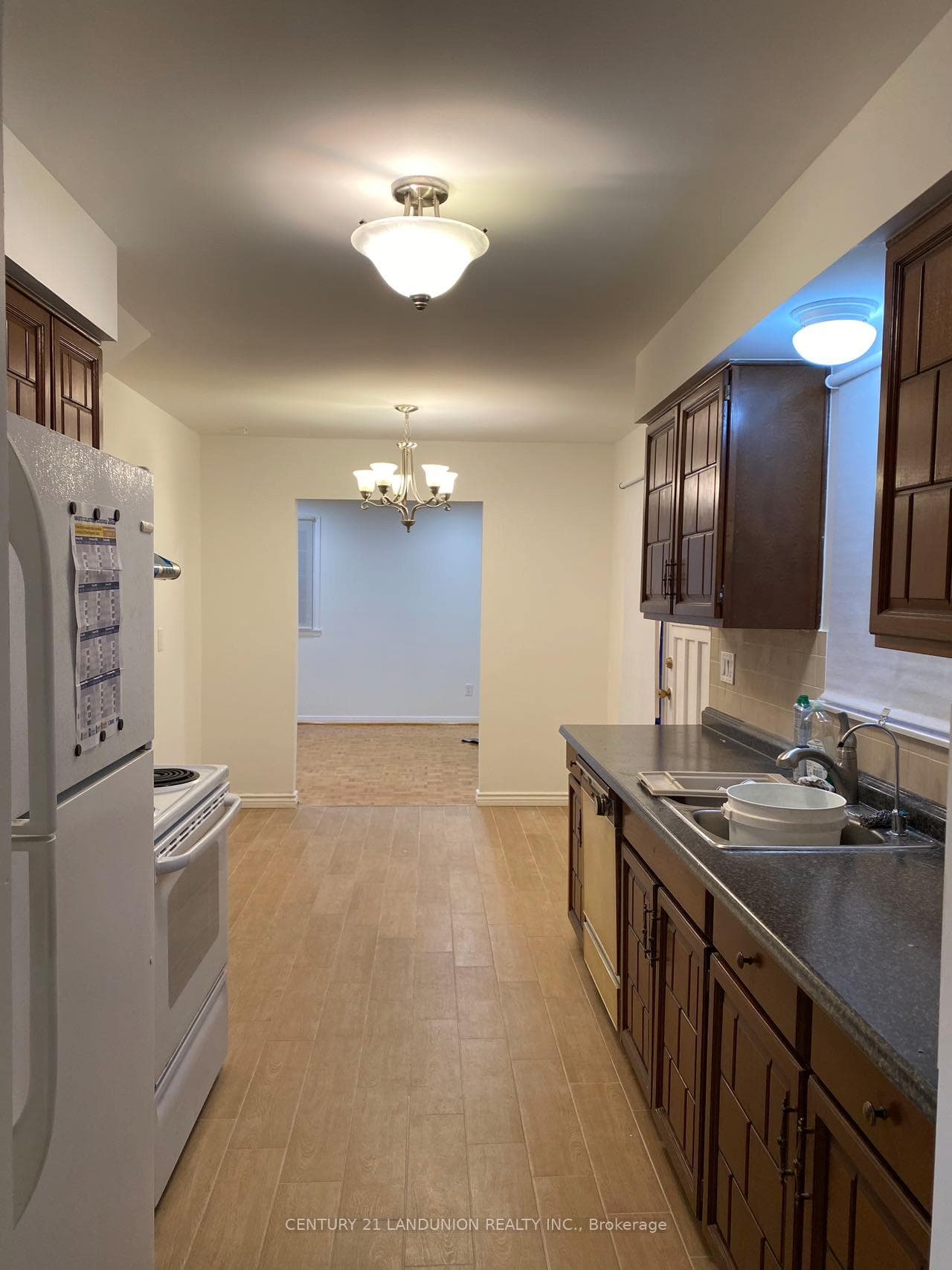 10 Lunsfield Crescent photo 7
