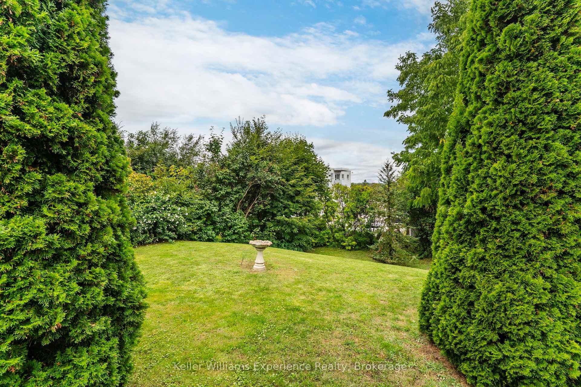 262 Ruby Street photo 18