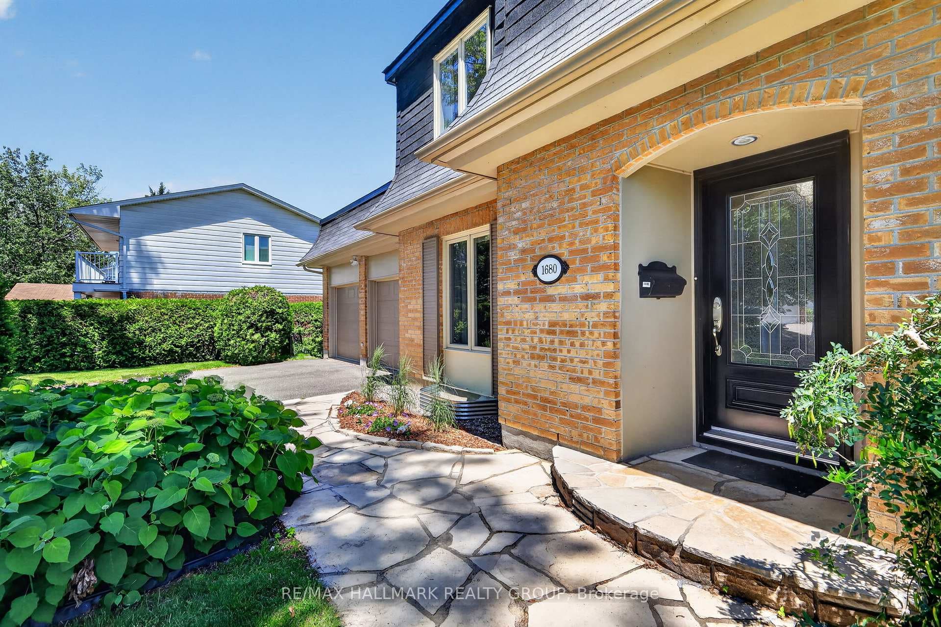1680 Rhodes Court photo 2