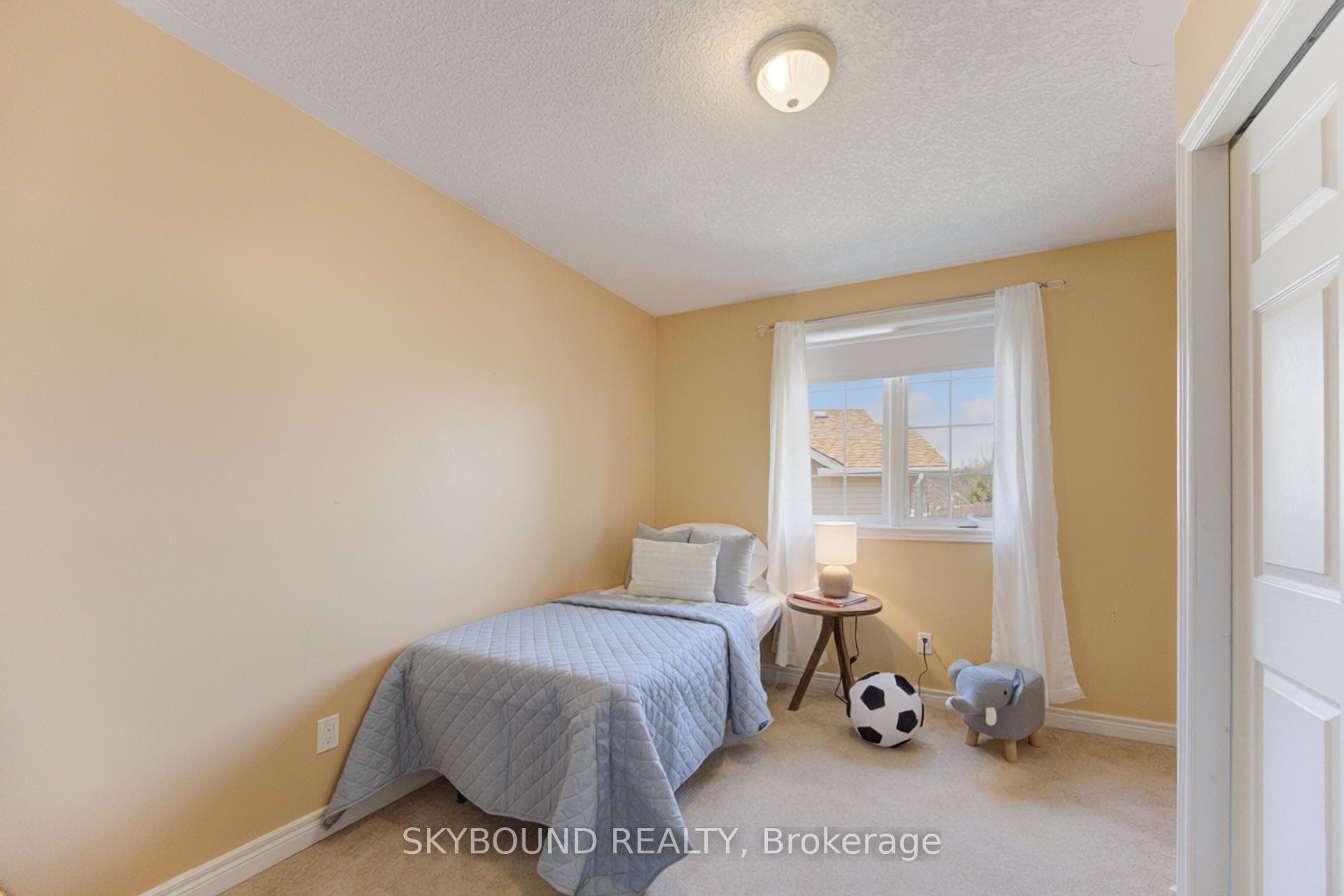 179 Bridgewater Crescent photo 21