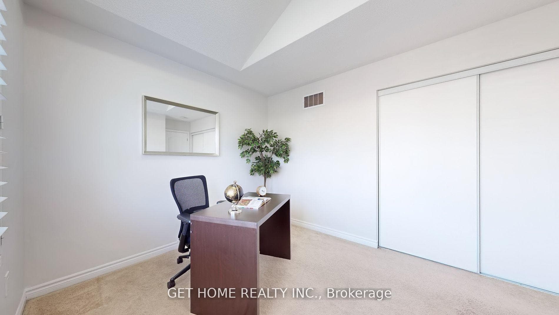 491 Blinco Terrace photo 32